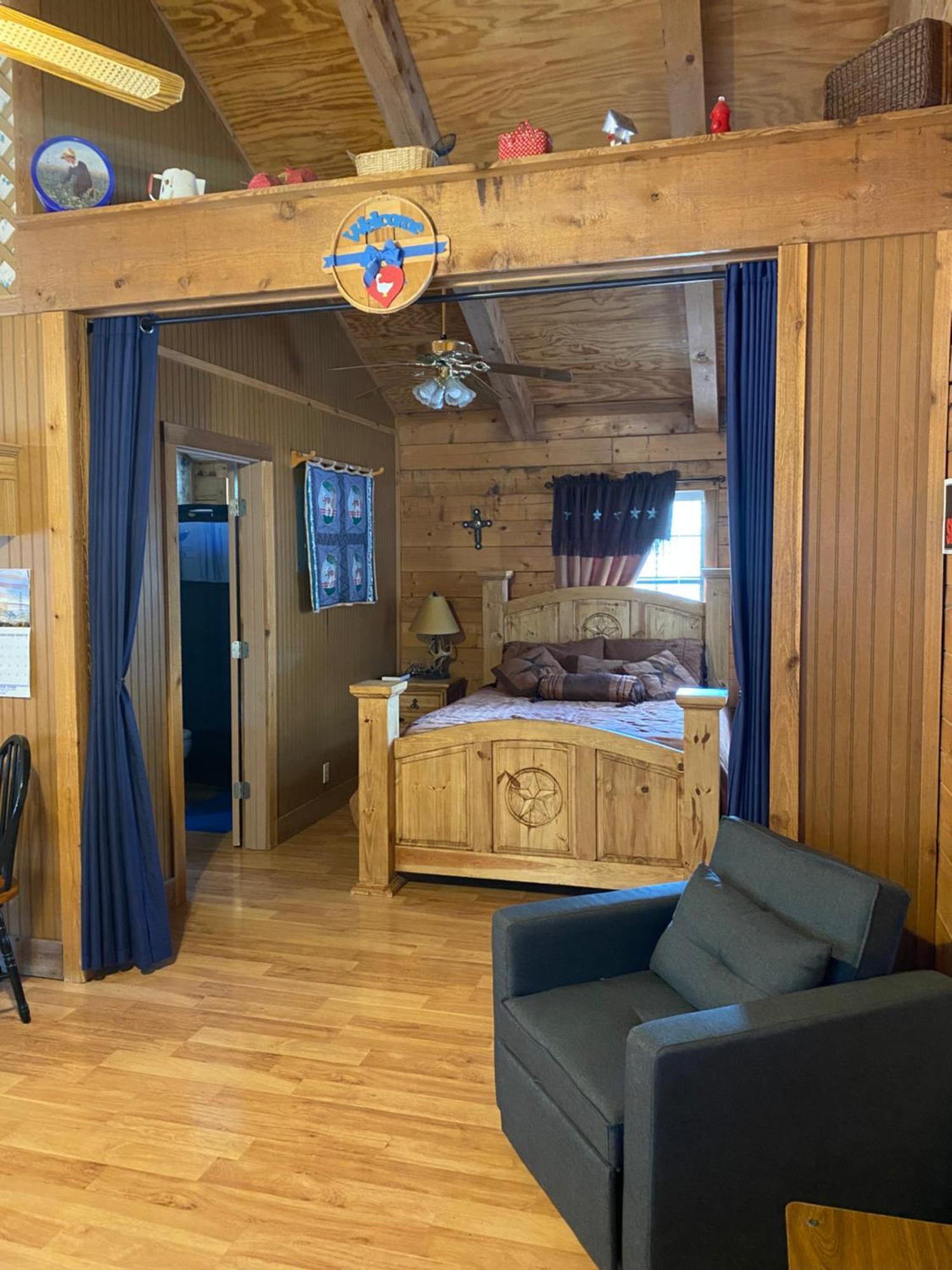 A Peace Of Heaven Cabins And Rv Vanderpool Kültér fotó